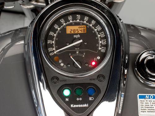 Kawasaki Vulcan 900-2022 фото 11