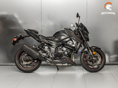 Suzuki GSX-S 750 фото 3