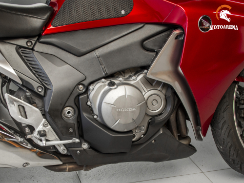 Honda VFR 1200F фото 13