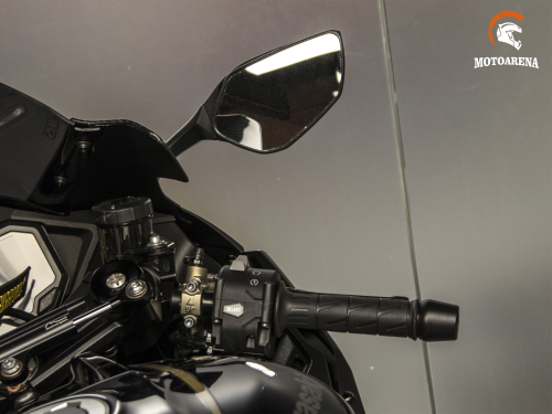 Kawasaki ZX 10R фото 12