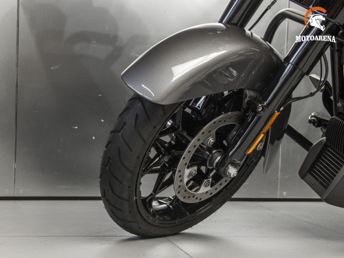 Harley-Davidson Street Glide Special фото 17