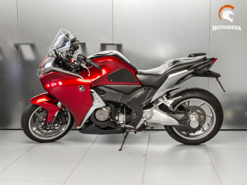 Honda VFR 1200F фото 6