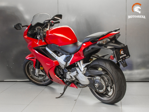 Honda VFR 800F фото 7