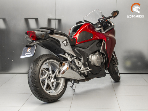 Honda VFR 1200F фото 4
