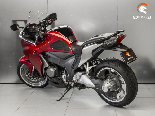 Honda VFR 1200F фото 7