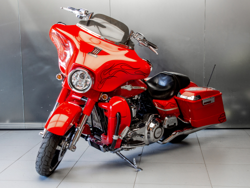 Harley-Davidson CVO Street Glide фото 5