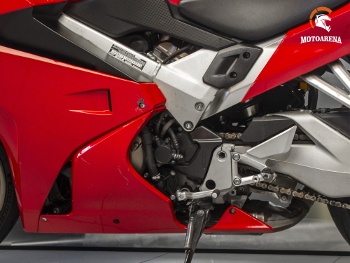 Honda VFR 800F фото 13