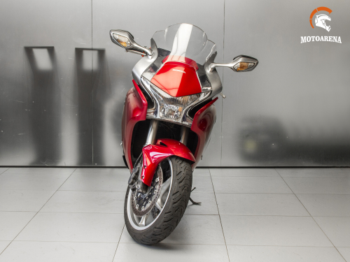 Honda VFR 1200F фото 8