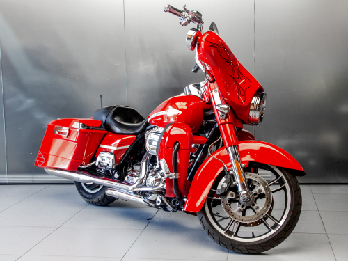 Harley-Davidson CVO Street Glide фото 2