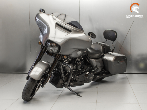 Harley-Davidson Street Glide Special фото 5